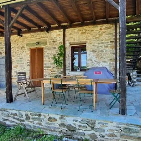 Traditional Stone House In Pelion * Κισσός